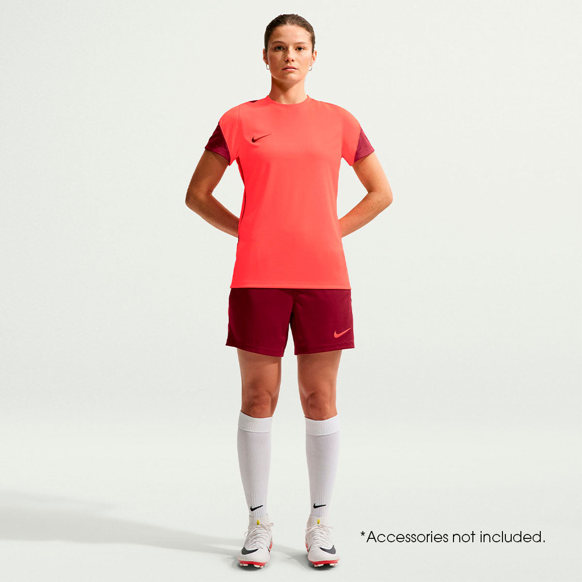 NIKE STRIKE L