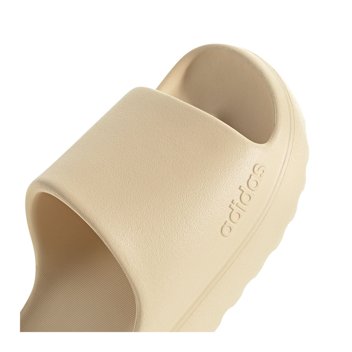 ADILETTE LUMIA J 4