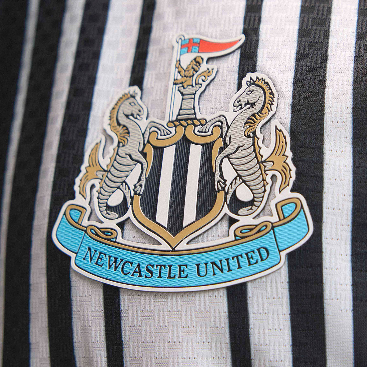 NUFC H JSY AU BLACK--10 de junio L